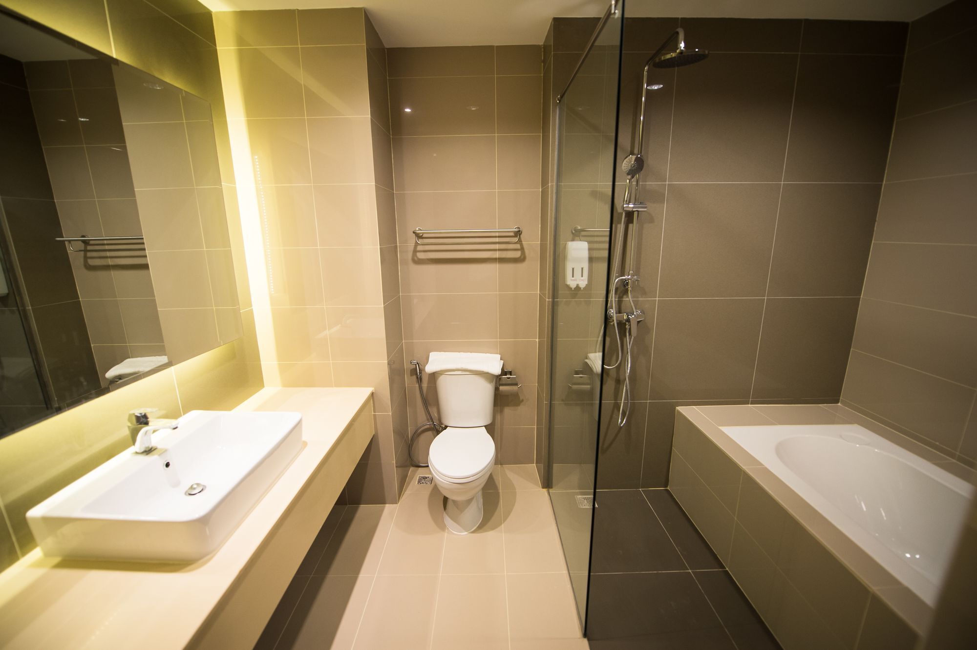 L Hotel Khonken Kültér fotó
