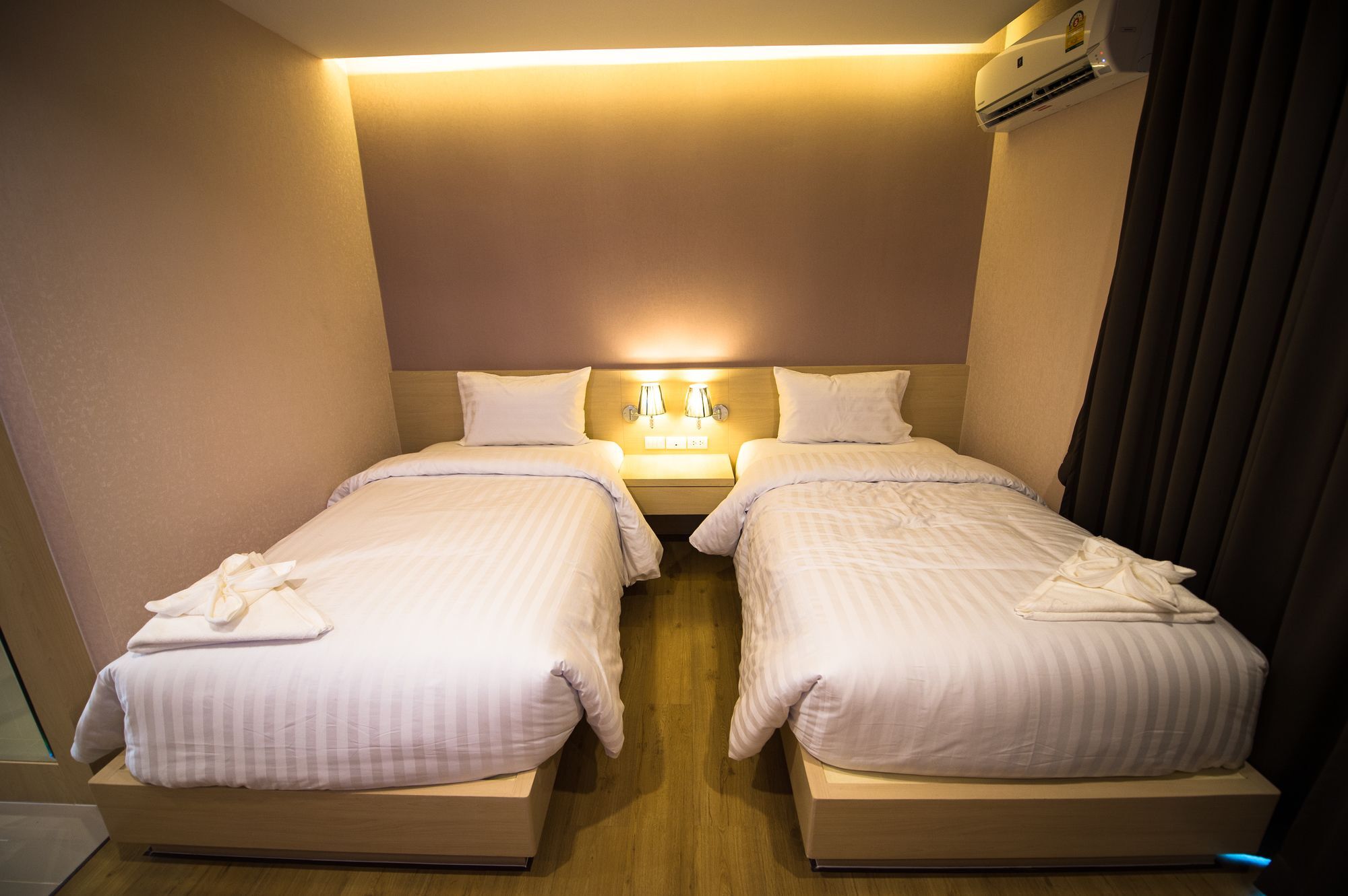 L Hotel Khonken Kültér fotó