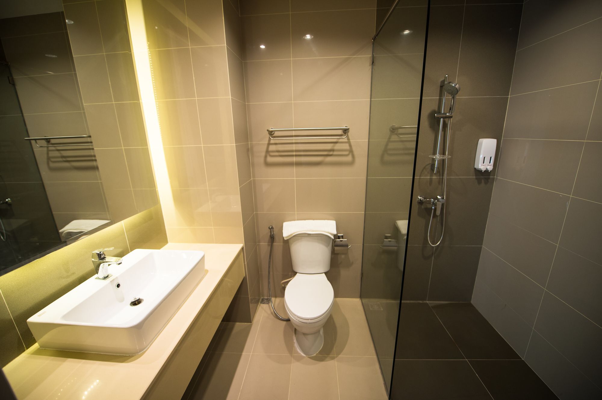 L Hotel Khonken Kültér fotó